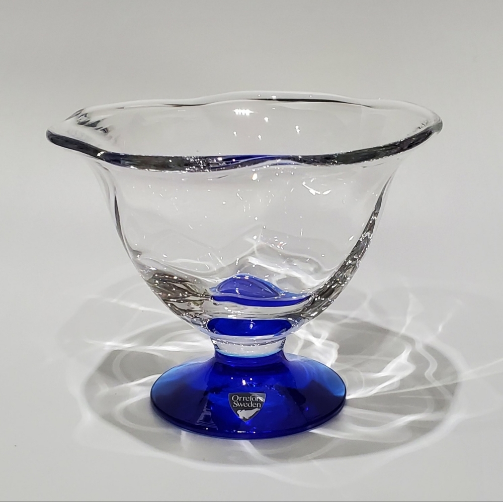 Orrefors Crystal Clear Bowl & Blue Pedestal Base - Picture 13 of 13